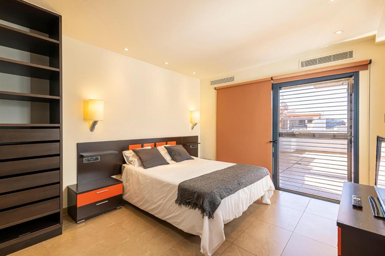 Luxury Holidays Suites, Playa De Los Cristianos Los Cristianos  Exterior photo