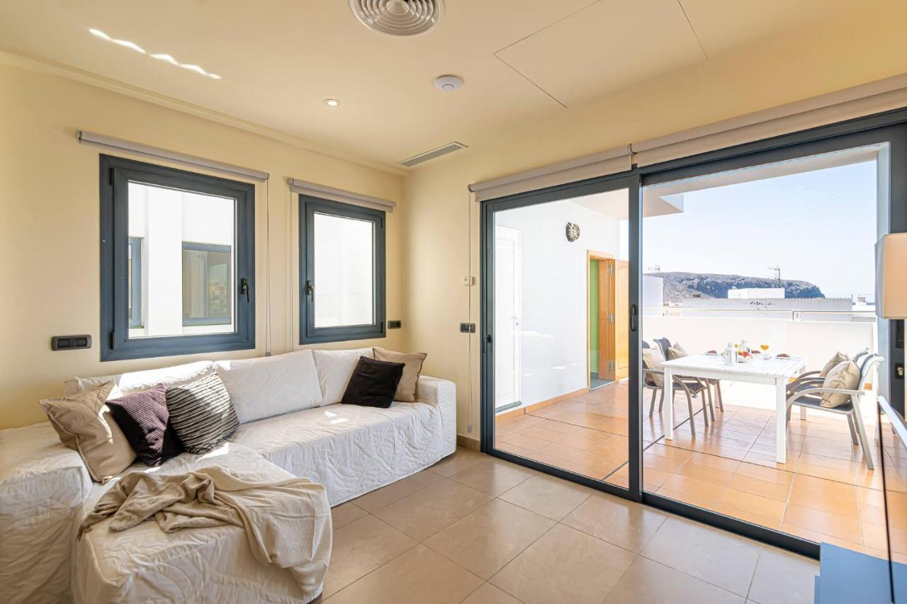 Luxury Holidays Suites, Playa De Los Cristianos Los Cristianos  Exterior photo