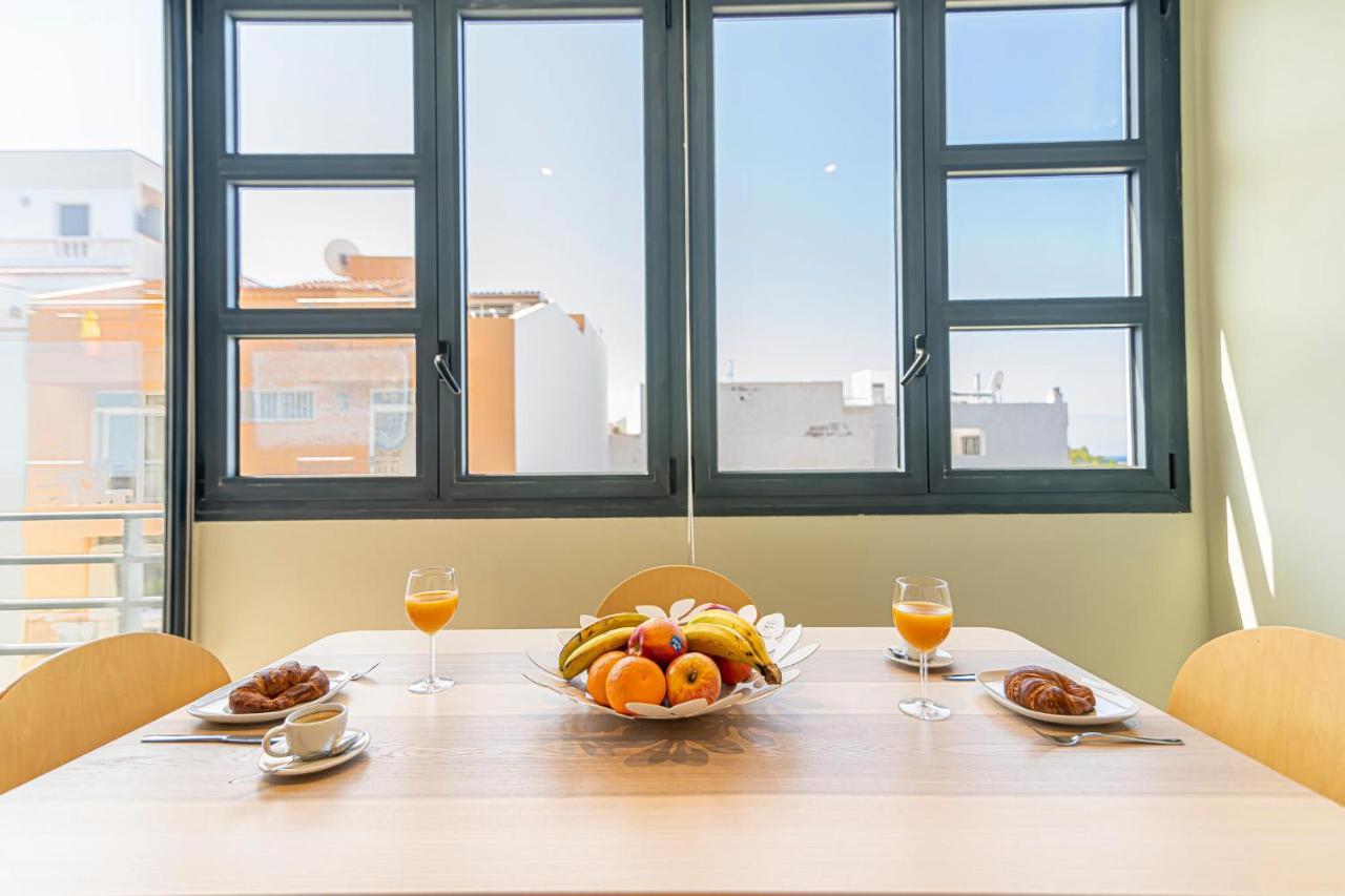 Luxury Holidays Suites, Playa De Los Cristianos Los Cristianos  Exterior photo